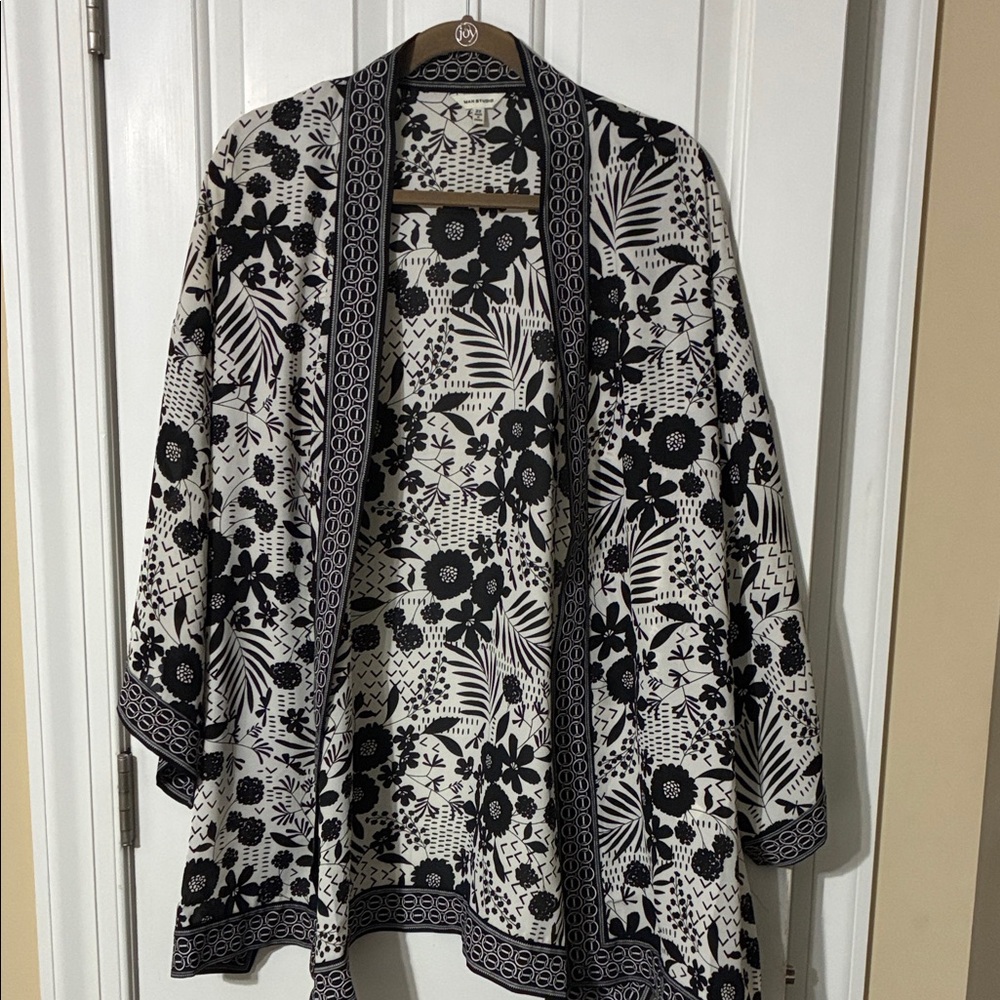 Max Studio Monochrome Floral Kimono